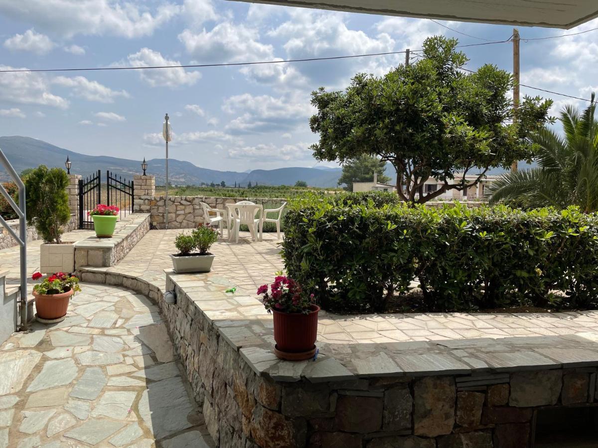 Finikas Apartament Iria