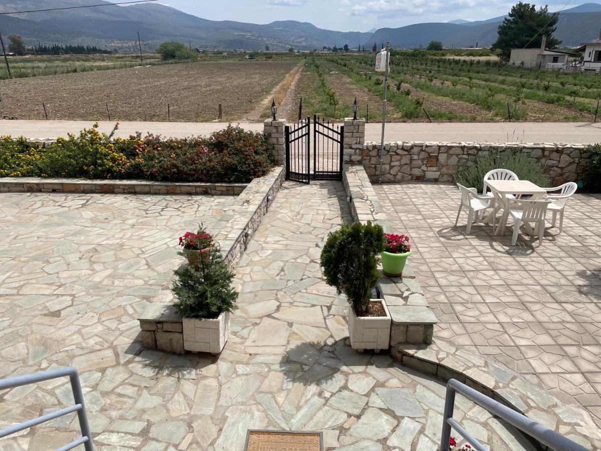 Apartament Finikas *