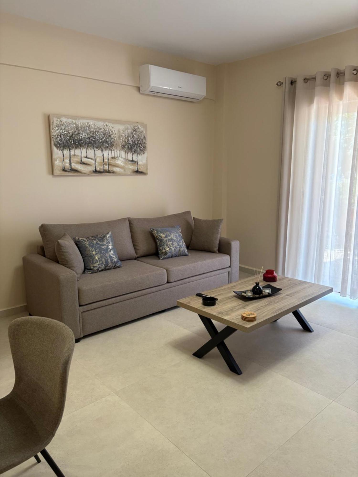 Finikas Apartament Iria