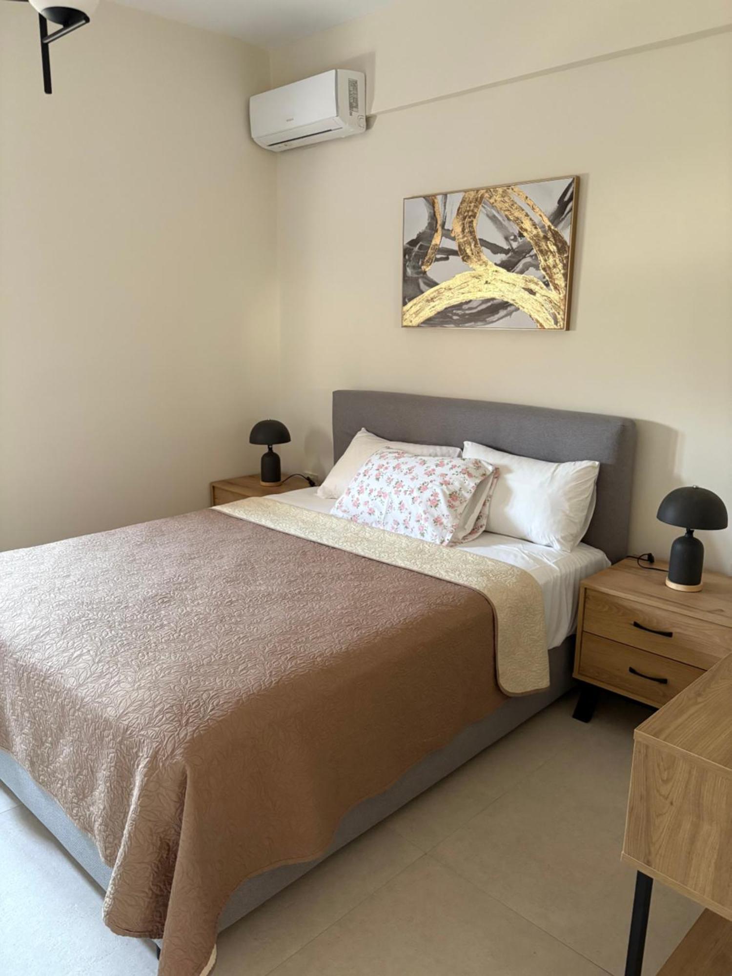 Apartament Finikas *